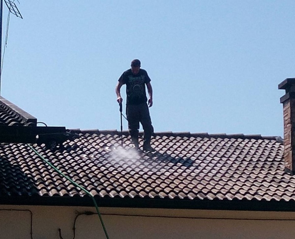 Limpeza de Algerozes e Telhados
